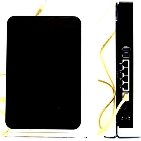 NETGEAR N900 Wireless Dual Band Gigabit Router! - Picture 2 of 5